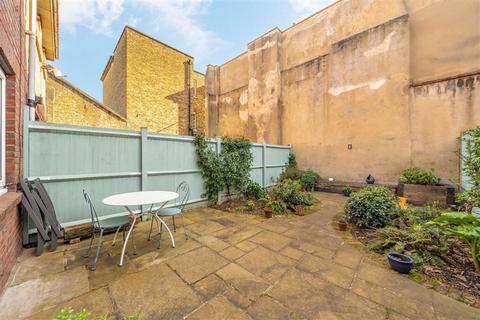 3 bedroom house for sale, Braganza Street, London SE17