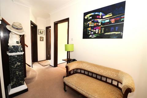 4 bedroom detached house for sale, Cooden Drive, Bexhill-on-Sea