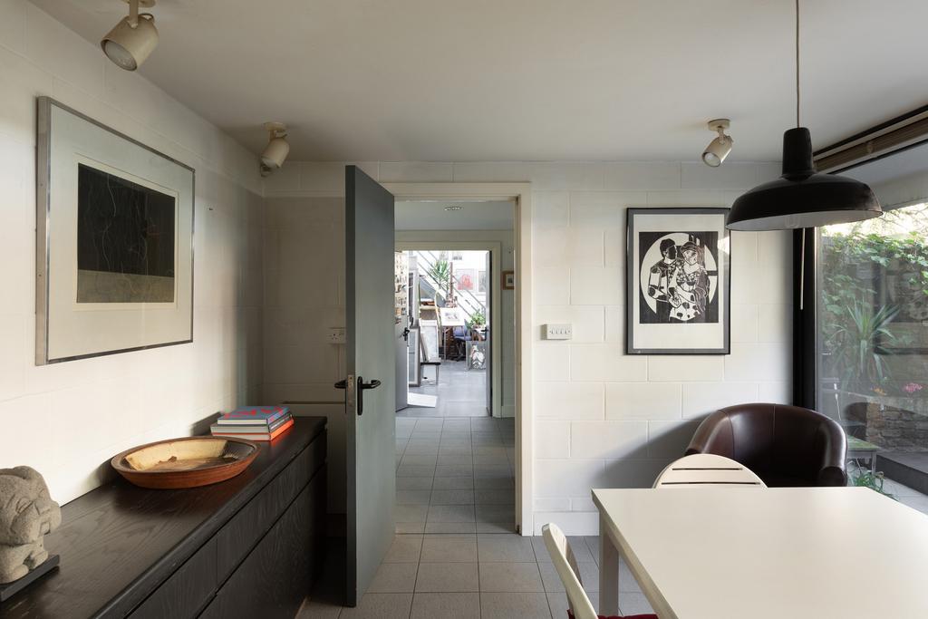 330863 - RF-66-70-CAMDEN-MEWS-035.jpg