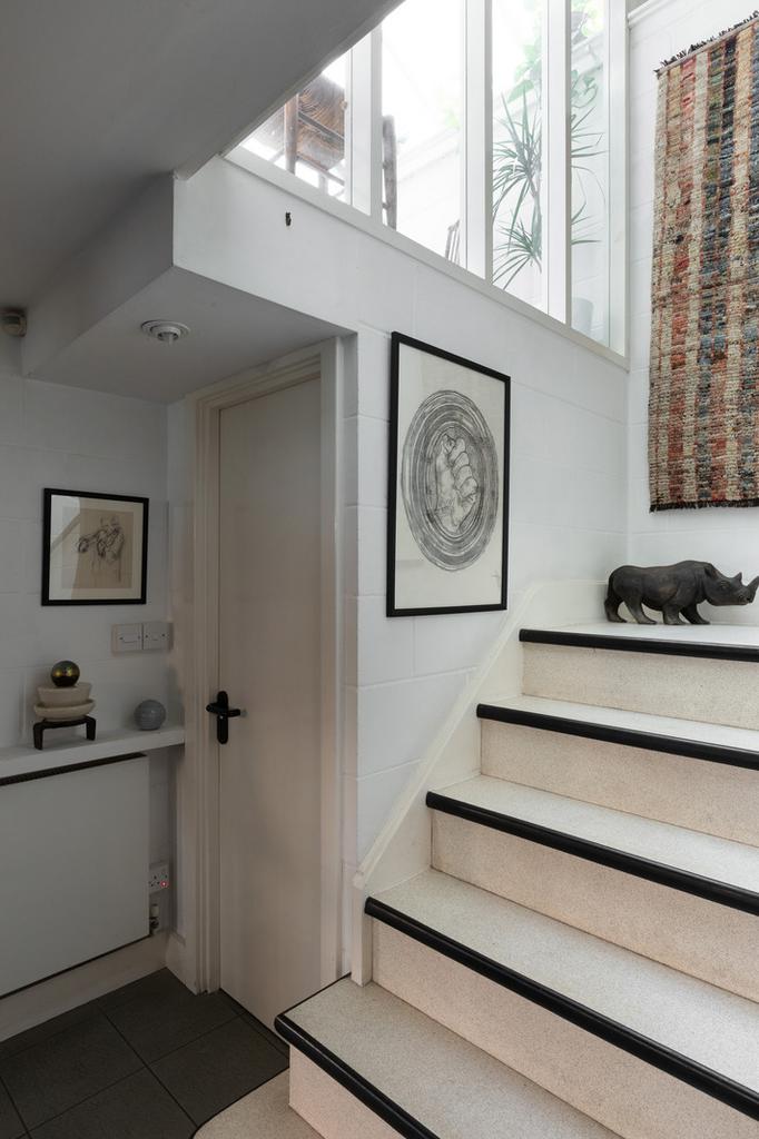 330871 - RF-66-70-CAMDEN-MEWS-043.jpg