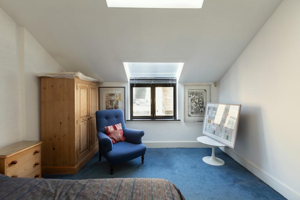 330889 - RF-66-70-CAMDEN-MEWS-061.jpg