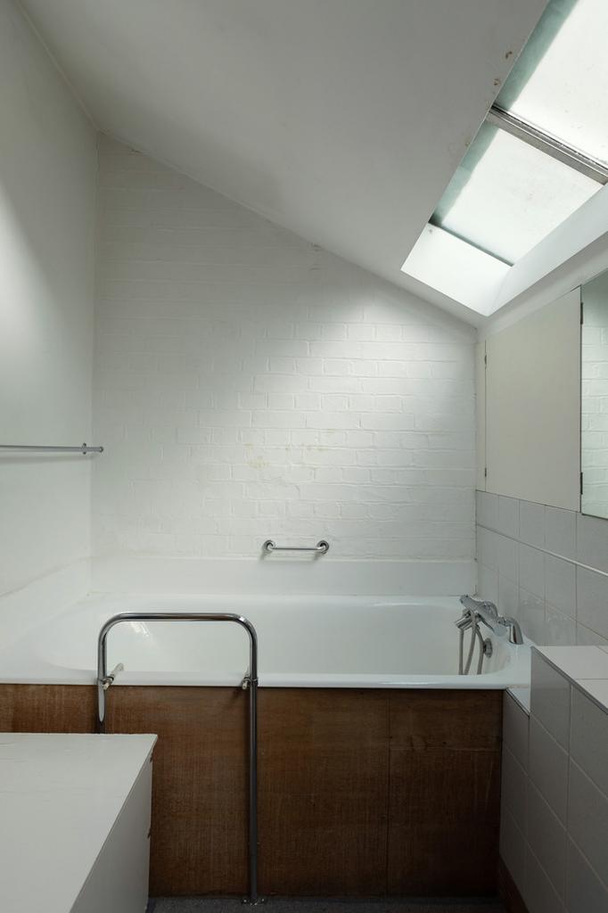 330888 - RF-66-70-CAMDEN-MEWS-060.jpg