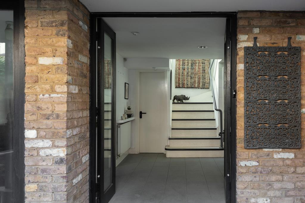 330836 - RF-66-70-CAMDEN-MEWS-008.jpg