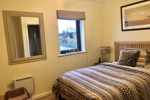 undefined, Lock 8, Runcorn, WA7