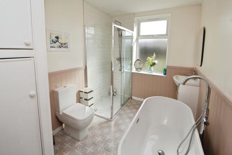 2 bedroom terraced house for sale, Sheffield Road, Derbyshire SK13