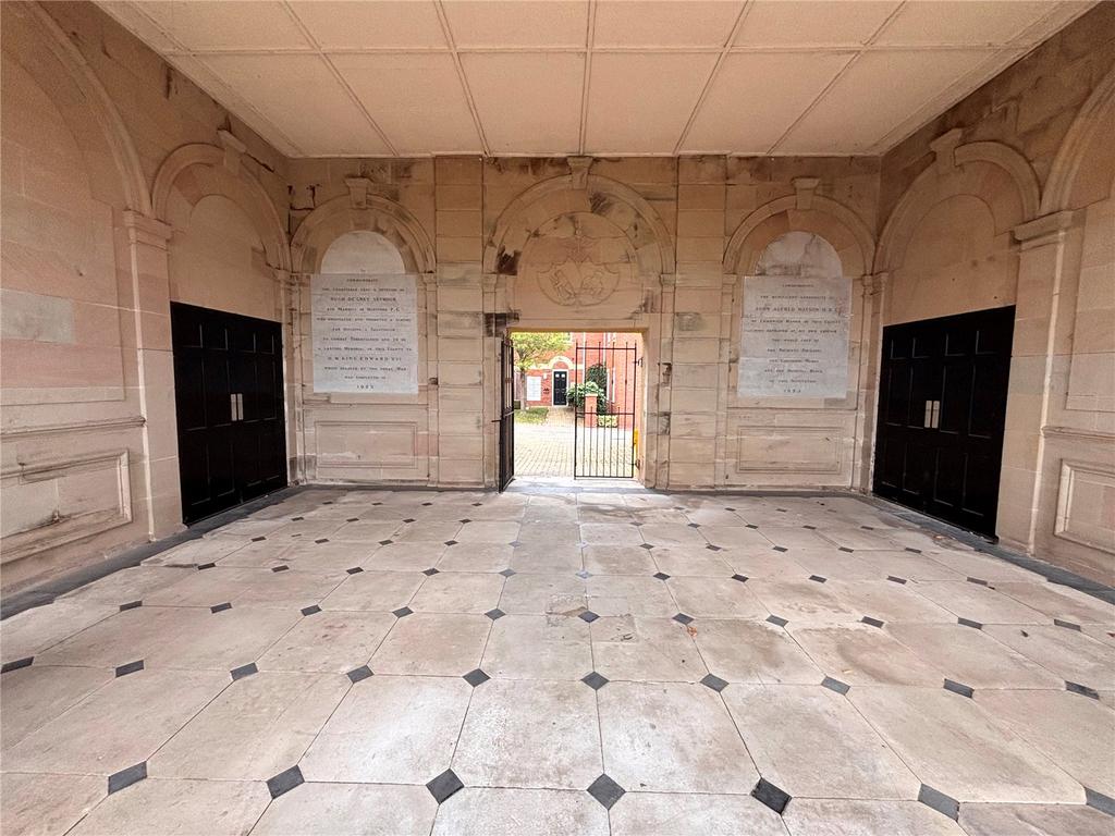 Outdoor Enttrance Ha