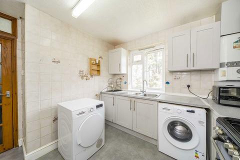 undefined, Tamworth Lane, Mitcham CR4