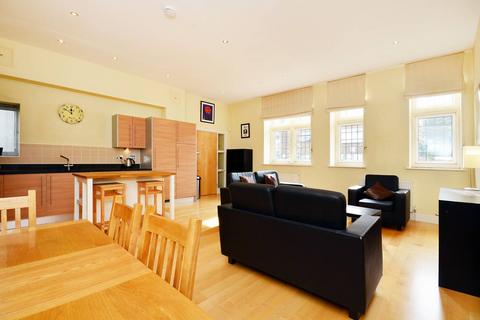 2 bedroom flat to rent, Griffiths Road, Wimbledon, London, SW19