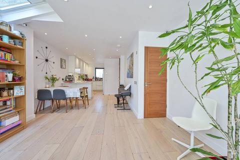 4 bedroom terraced house for sale, Newton Road, Wimbledon, London, SW19