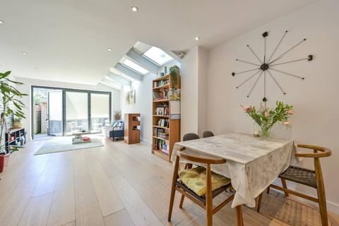 4 bedroom terraced house for sale, Newton Road, Wimbledon, London, SW19