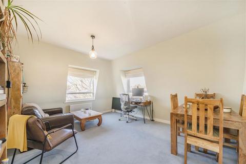 undefined, Twickenham Road, Teddington TW11