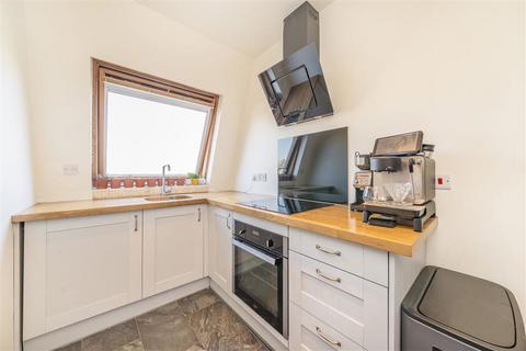 undefined, Twickenham Road, Teddington TW11