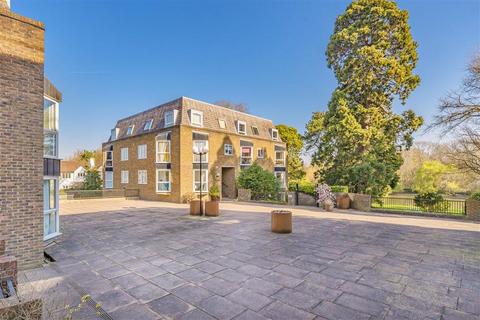 undefined, Twickenham Road, Teddington TW11