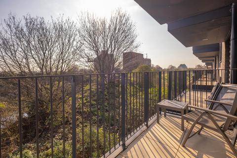 2 bedroom flat for sale, 14-18 Ravensbury Terrace, London, SW18