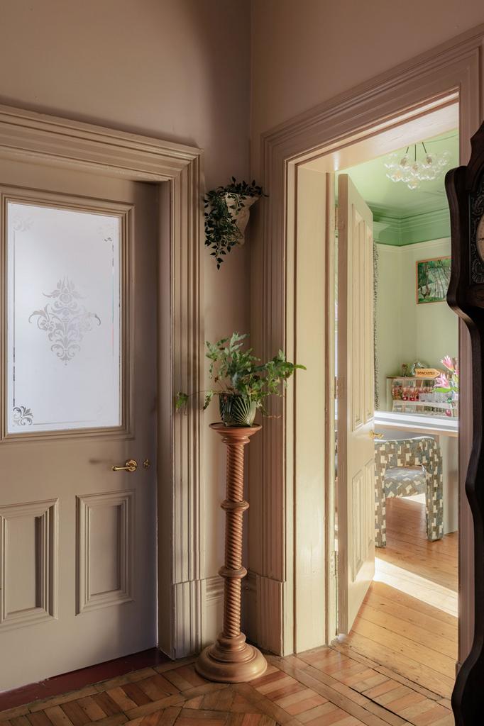 331420 - 22 Avenue Road 5.jpg