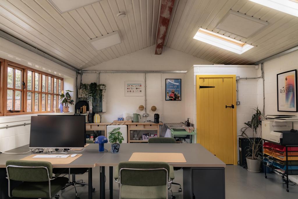 331482 - 22 Avenue Road 67.jpg