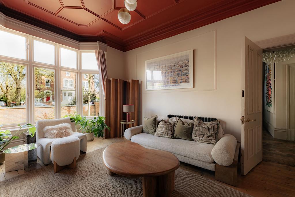 331439 - 22 Avenue Road 24.jpg