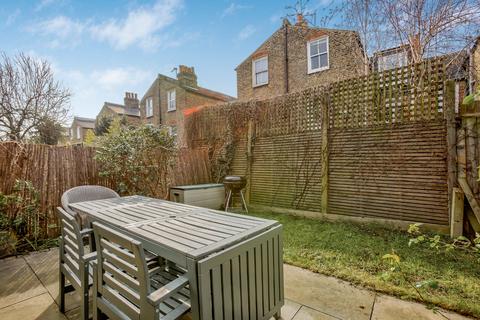 2 bedroom flat for sale, Lessar Avenue, London, SW4