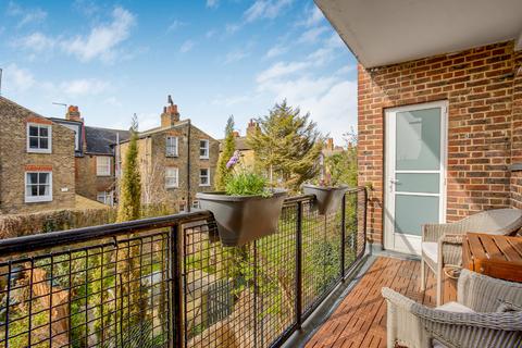 2 bedroom flat for sale, Lessar Avenue, London, SW4