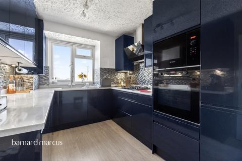 2 bedroom flat for sale, Eaton Road, Sutton