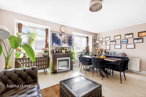 2 bedroom flat for sale, Eaton Road, Sutton