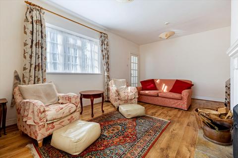 3 bedroom detached house for sale, Old Odiham Road, Alton, Hampshire GU34