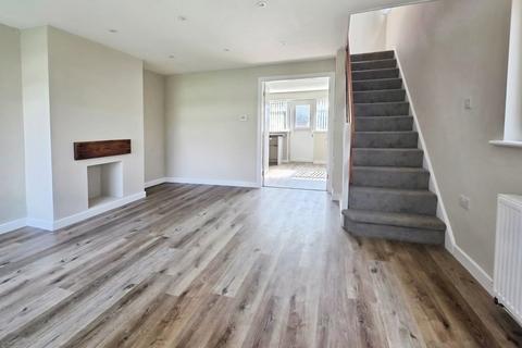 3 bedroom semi-detached house to rent, Holmsley Lane, Woodlesford