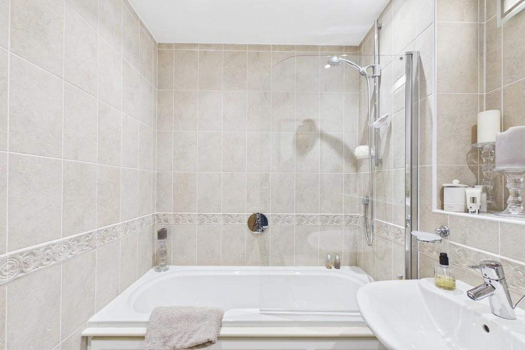 Bedroom Two En-suite