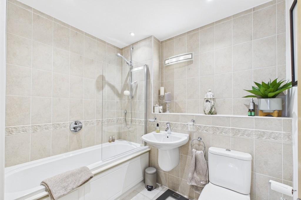 Bedroom Two En-suite