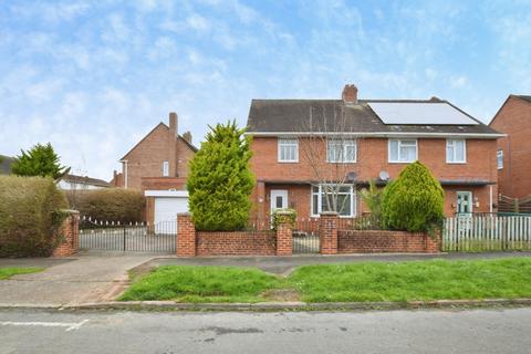 4 bedroom semi-detached house for sale, Thackeray Road