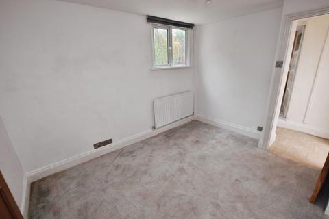 4 bedroom semi-detached house for sale, Thackeray Road