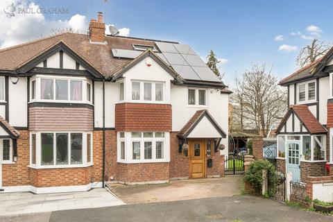 6 bedroom semi-detached house for sale, Mill Close, Carshalton