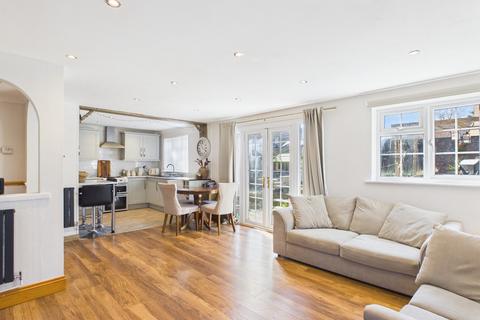 3 bedroom end of terrace house for sale, Ifield, Crawley