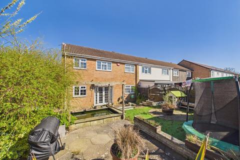 3 bedroom end of terrace house for sale, Ifield, Crawley