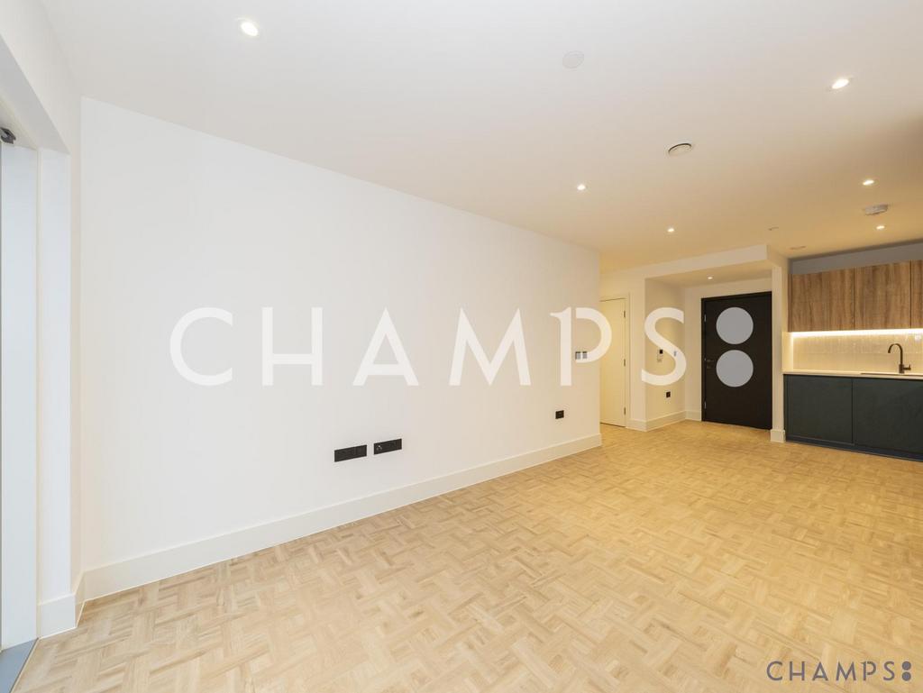 2 bed flat to rent Danvers Avenue, London SW11