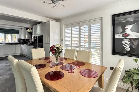 undefined, Kings Orchard, Warminster