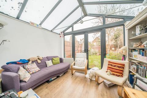 1 bedroom house to rent, Archer Close, Kingston Upon Thames KT2