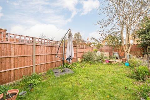 1 bedroom house to rent, Archer Close, Kingston Upon Thames KT2