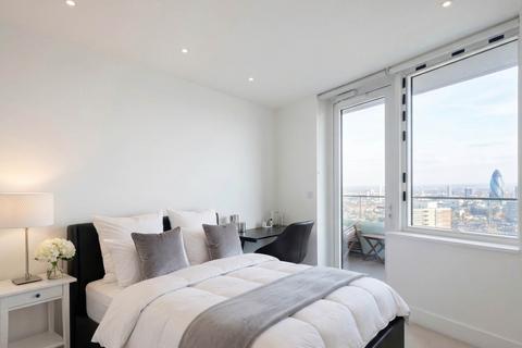 3 bedroom apartment to rent, Three bedroom riverside 22nd floor apartment in the iconic Lombard Wharf