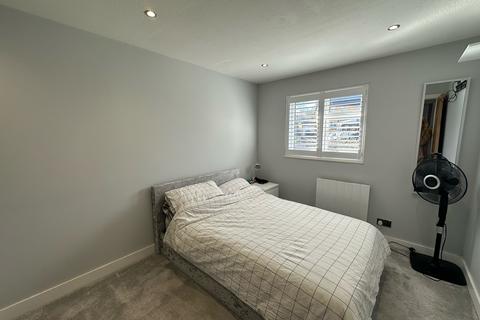 undefined, Oakwood Rise, TUNBRIDGE WELLS