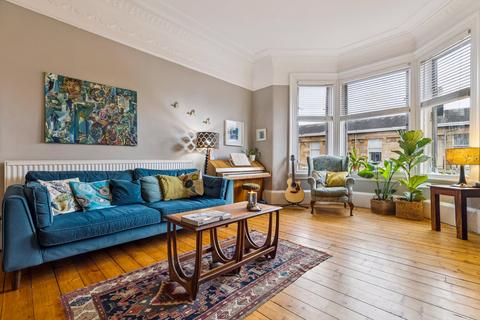4 bedroom apartment for sale, Millbrae Crescent, Langside, Glasgow