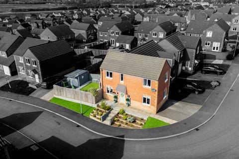 3 bedroom semi-detached house for sale, Wedgewood Way, Knottingley WF11