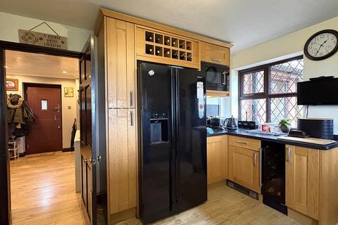 4 bedroom detached house for sale, Melton Road, Waltham On The Wolds