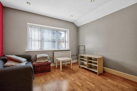 1 bedroom apartment to rent, Crown Court, Duke Street, Cardiff
