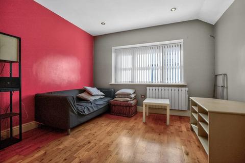 1 bedroom apartment to rent, Crown Court, Duke Street, Cardiff