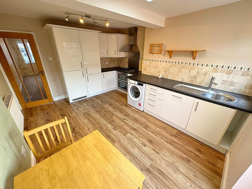 Dining to Kitchen