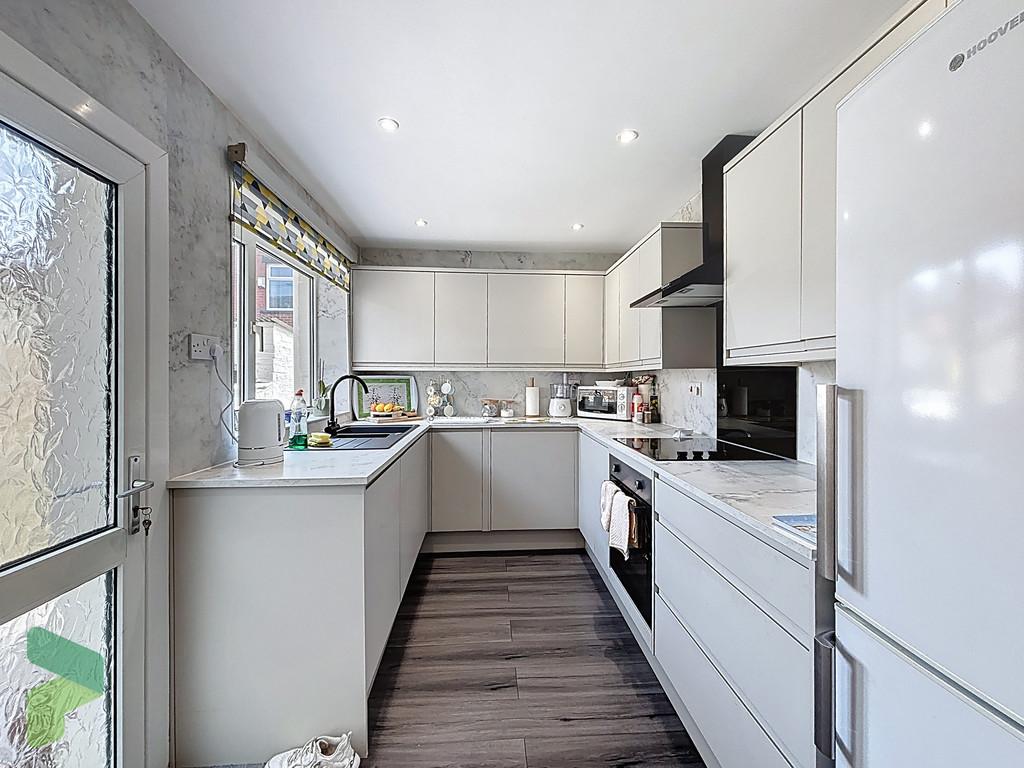 Fitted Kitchen