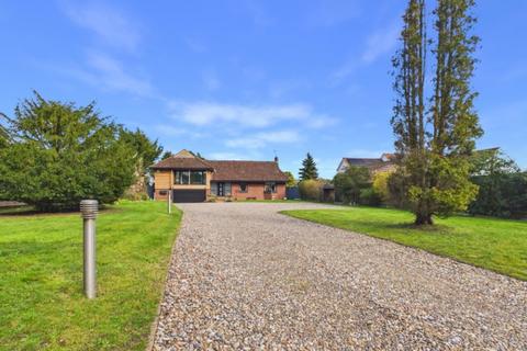 5 bedroom detached house for sale, New Road, Fritton