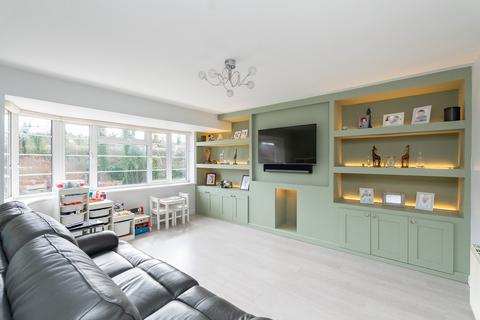 undefined, Swan Mill Gardens, Pixham