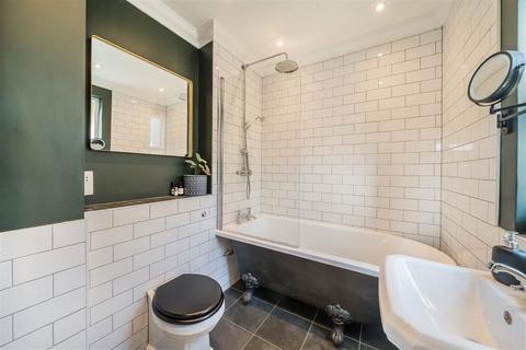3 bedroom flat for sale, Groveway, London SW9
